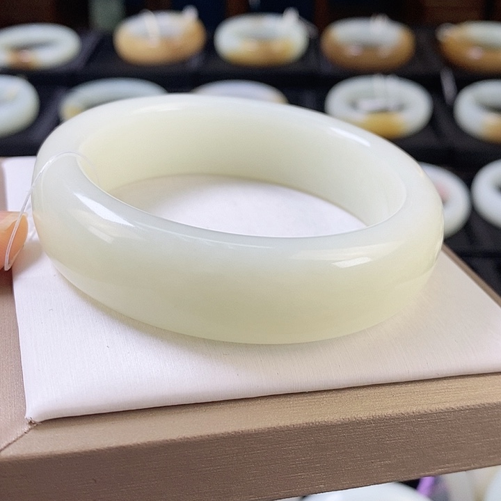 未镶嵌手镯和田玉58.59