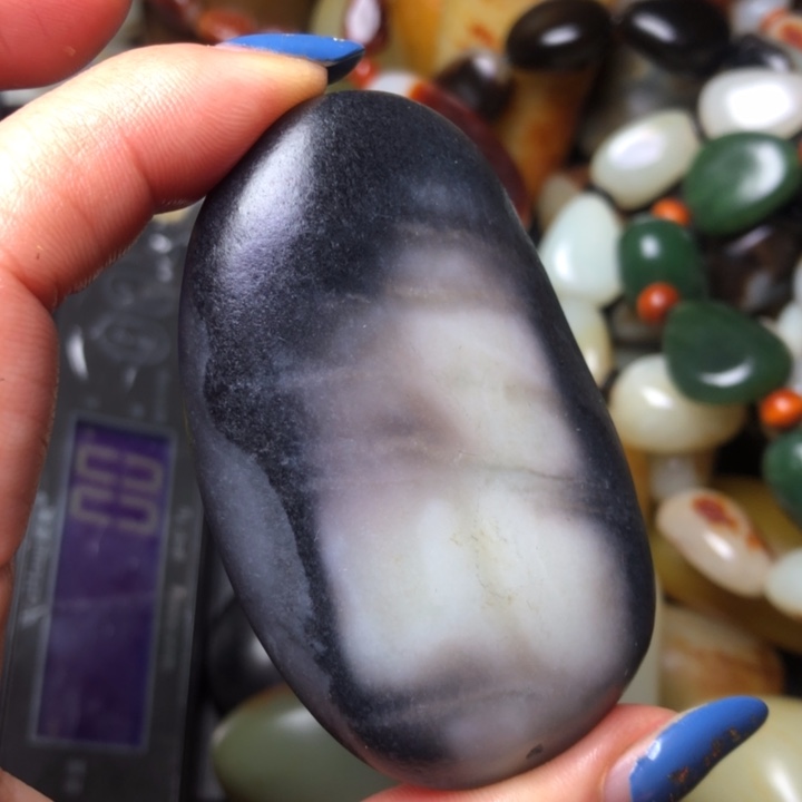 和田玉（翠青玉）未镶嵌珠宝奇石