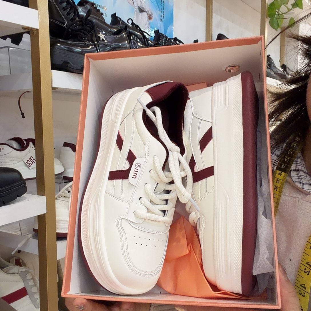 明星谷女鞋加绒给编码去拍