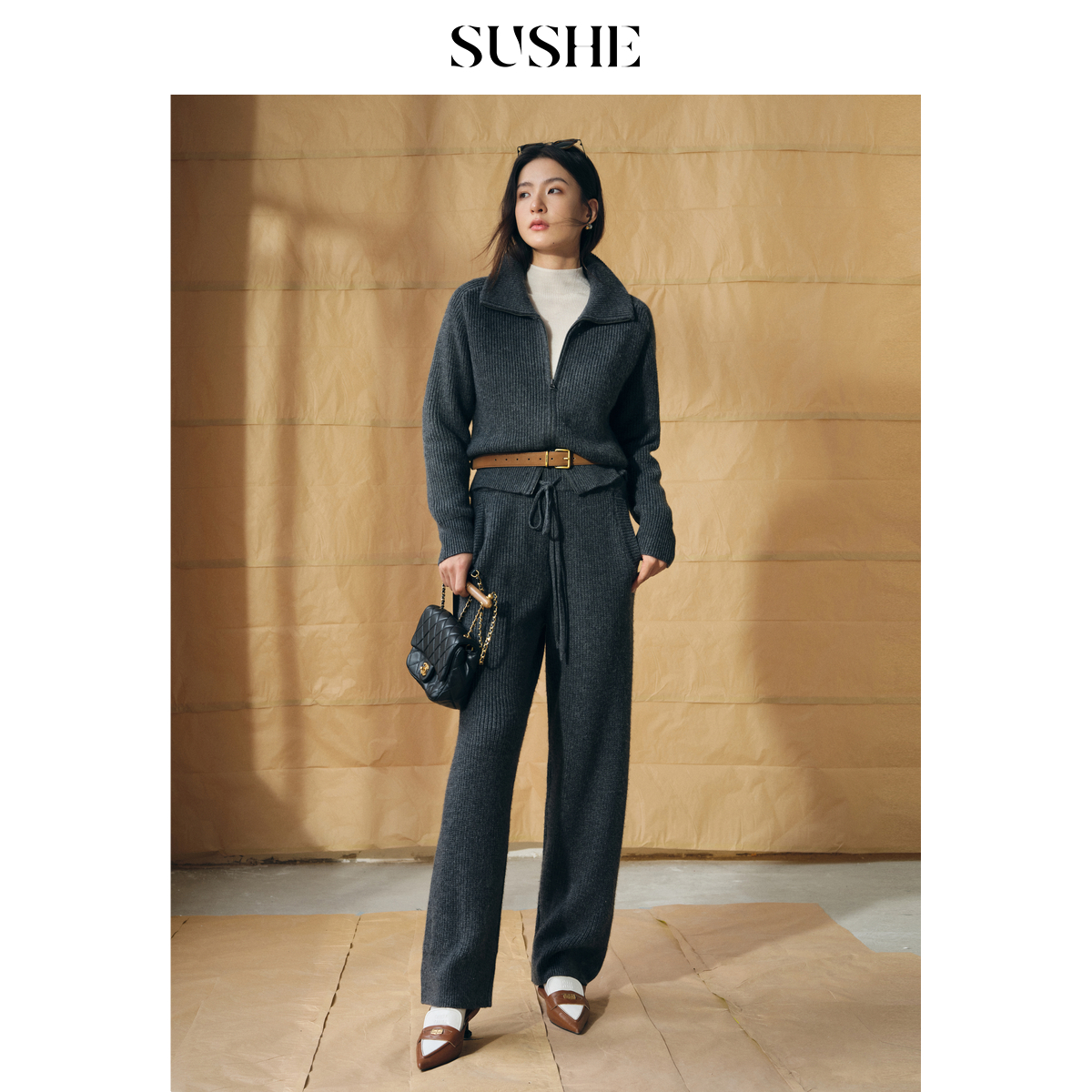 束皙SUSHE 落屿 休闲松弛感 坑条肌理锥形收脚裤针织套装女