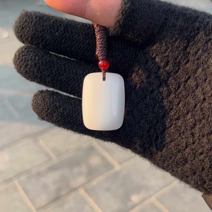 和田玉（糖玉）未镶嵌颈饰