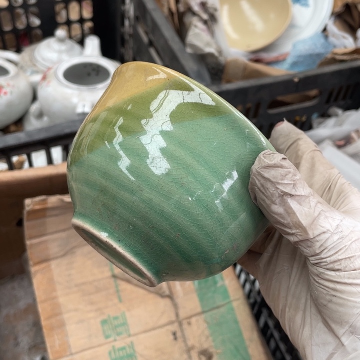 其他盘子碗砂锅都有