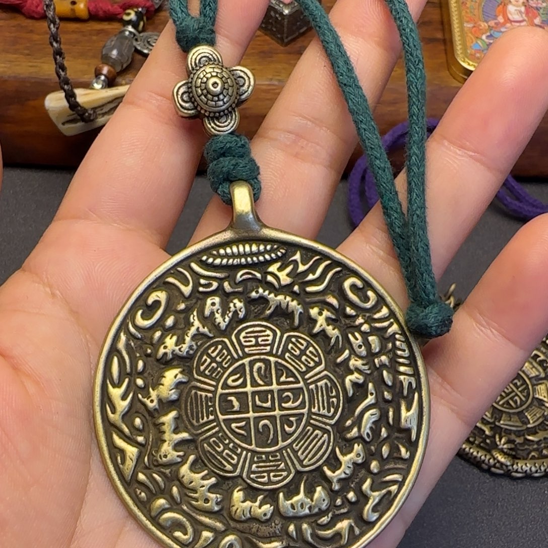 坚***懈泥塑藏传牌子…………