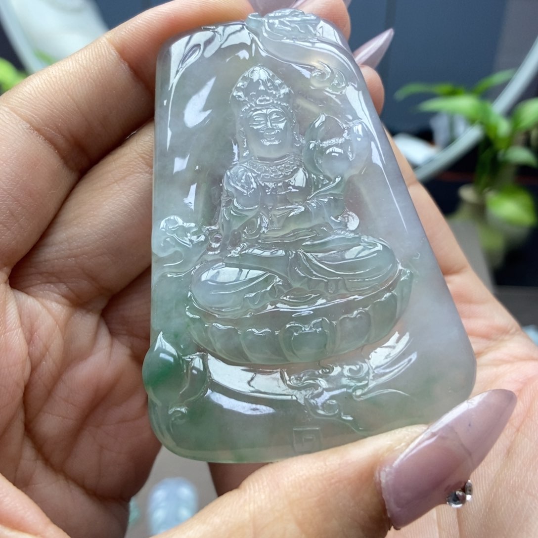 翡翠颈饰未镶嵌吊坠观音