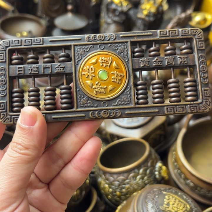 精美铜器摆件藏收 