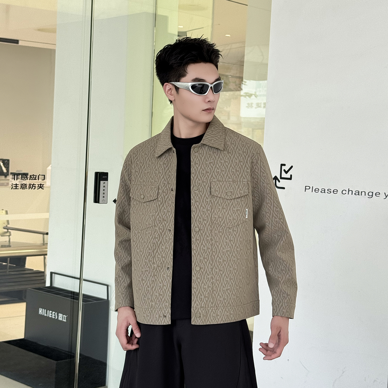 2025秋冬季翻领修身男皮衣夹克加厚高级感青年痞帅休闲外套