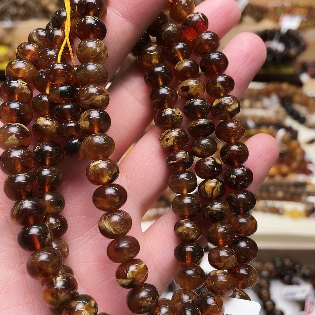 未镶嵌琥珀裸石九71191