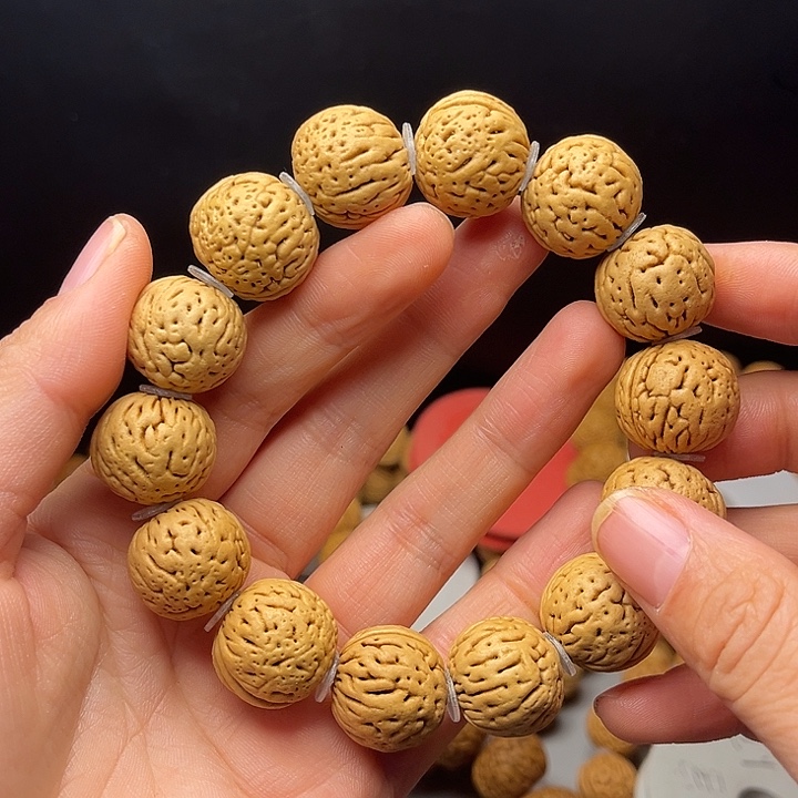 最***柔吊坠桃核桃核手串