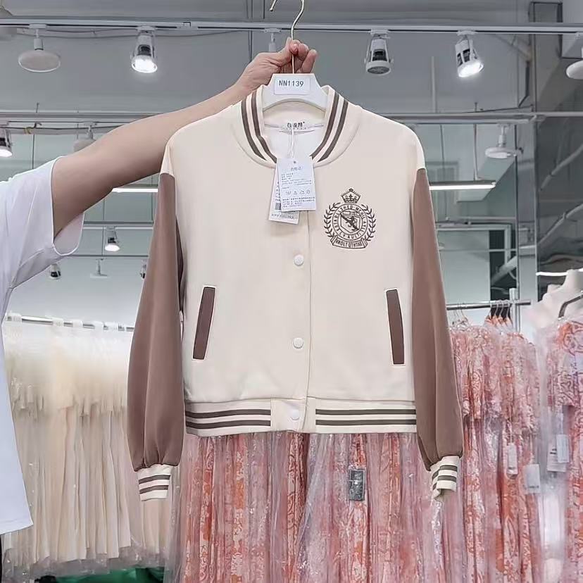 【YZ•衣系列】nn1139-时尚女装设计感棒球服外套潮流百搭休闲
