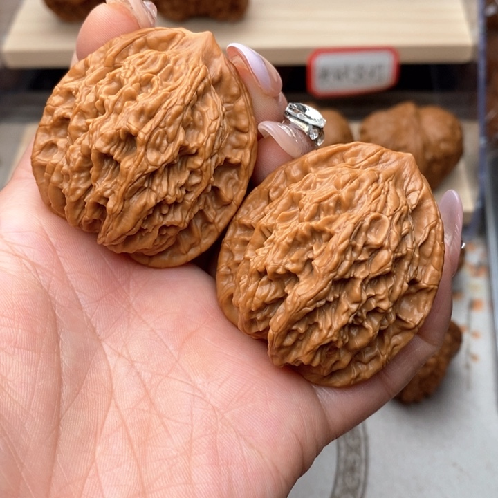 核桃把件麦穗虎头