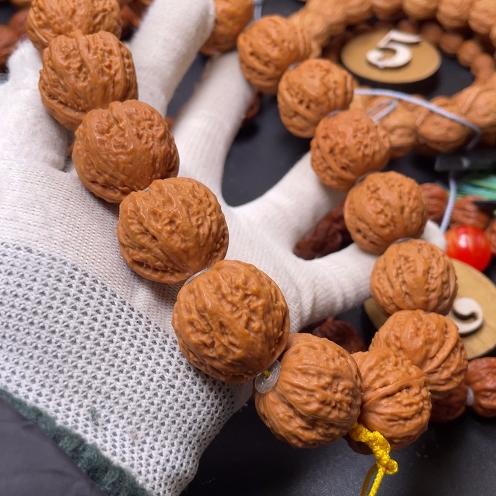 姜***6文玩核桃手串粗筋手持原皮