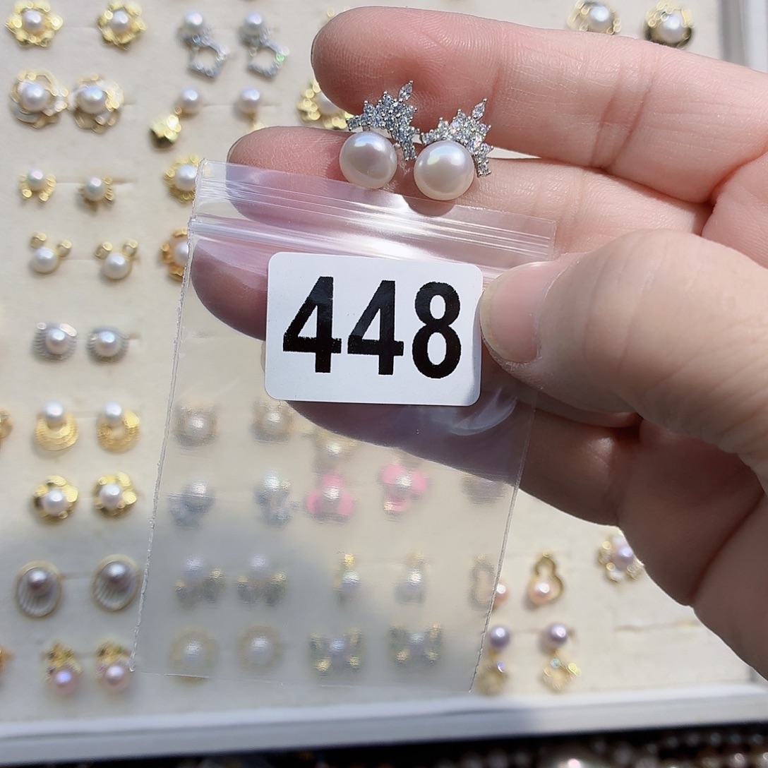 减***猪淡水珍珠合金耳饰