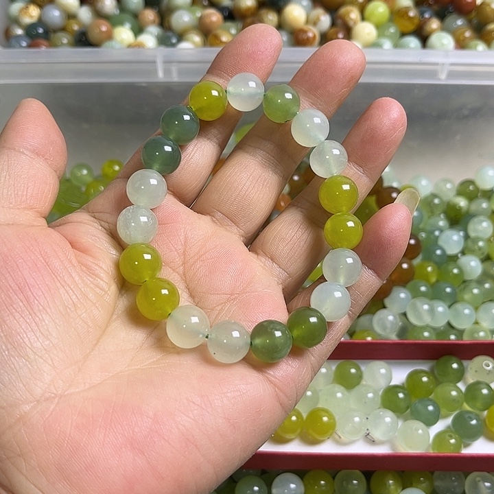 合金蛇纹石玉颈饰