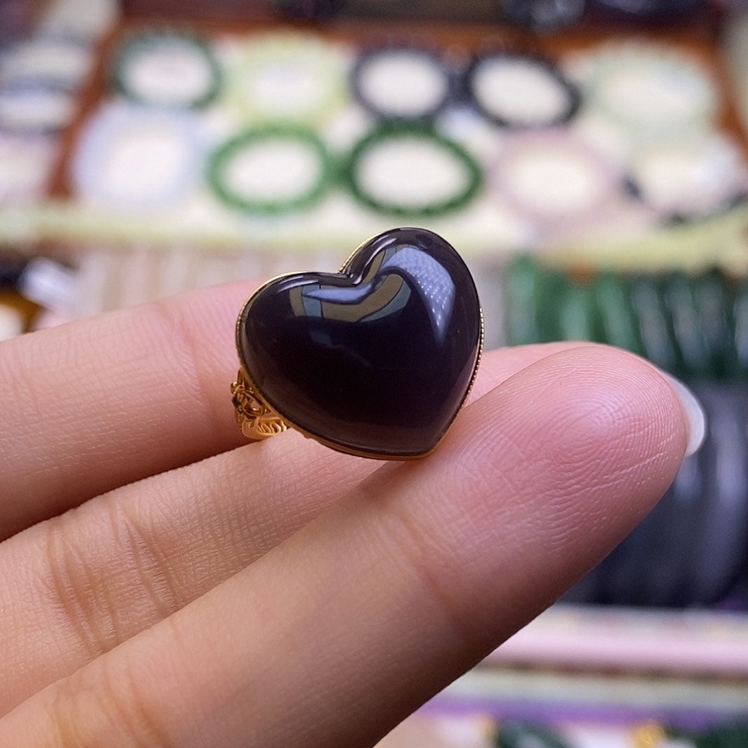 颈饰未镶嵌和田玉毕业级老坑料高冰浓烟紫金镶戒指