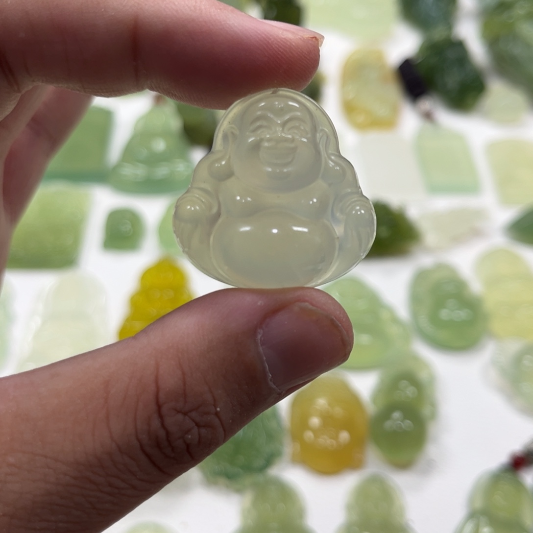 岫玉未镶嵌颈饰天然岫玉未镶嵌颈饰