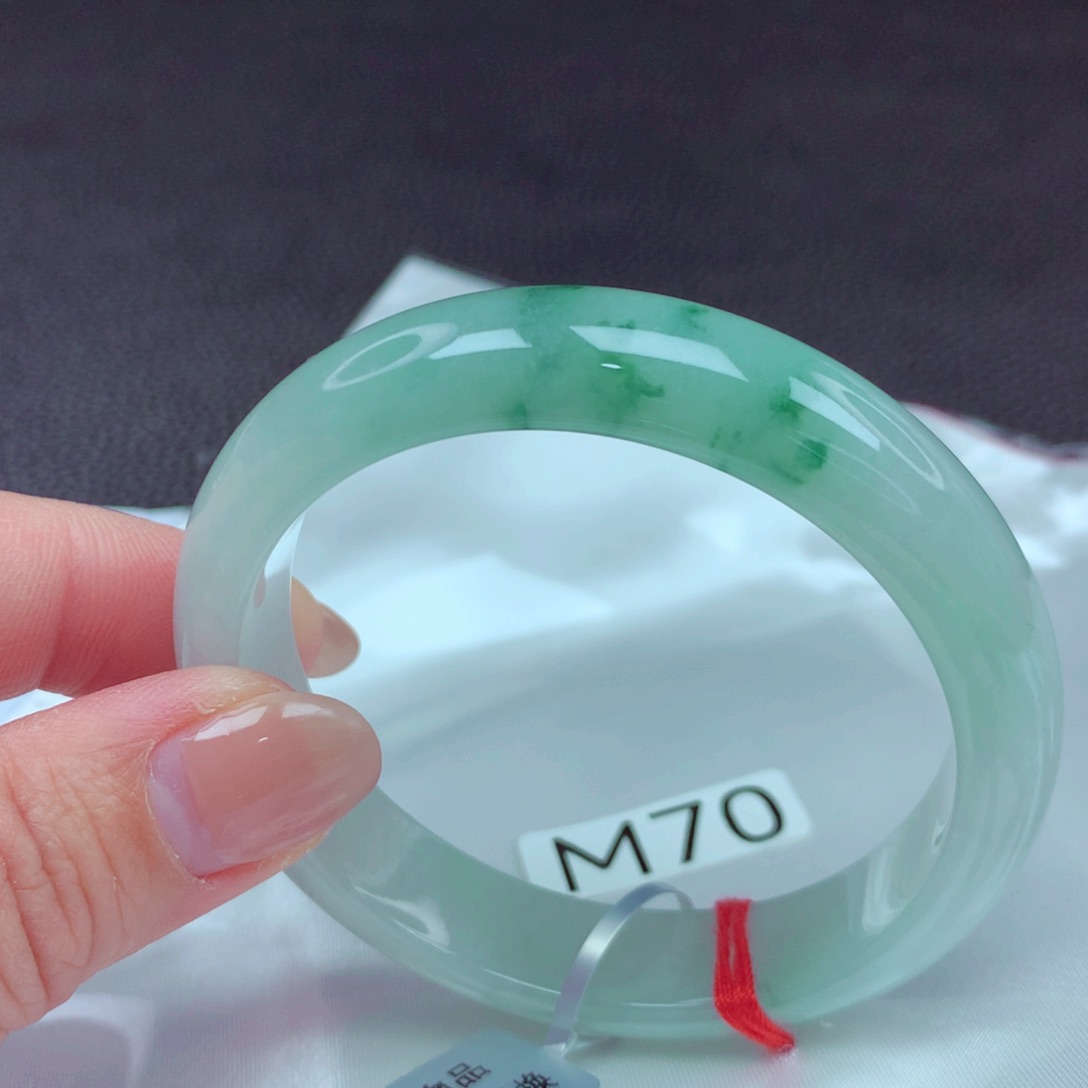 翡翠手镯未镶嵌手镯88