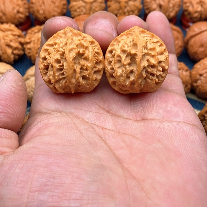 文玩核桃把件水*血手捻