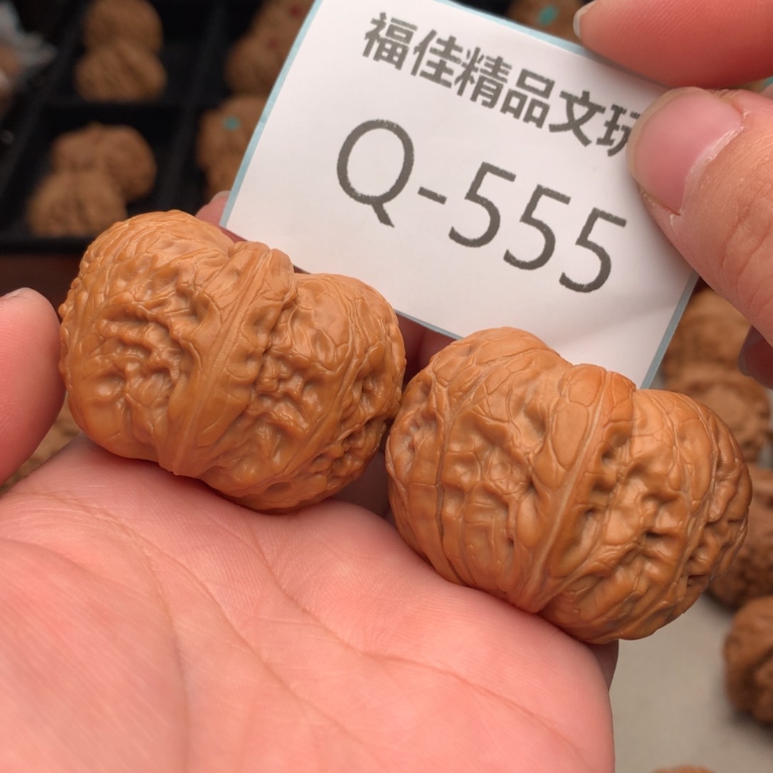 文玩核桃把件45元宝……..