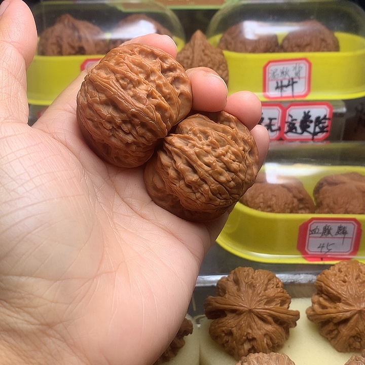 吊坠文玩核桃正磨