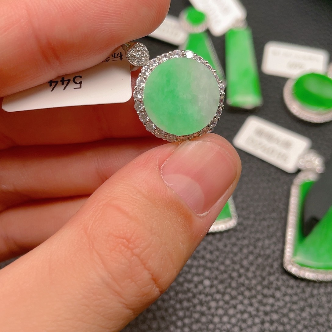 【闪购商品】翡翠吊坠(不含链)银S925镶嵌