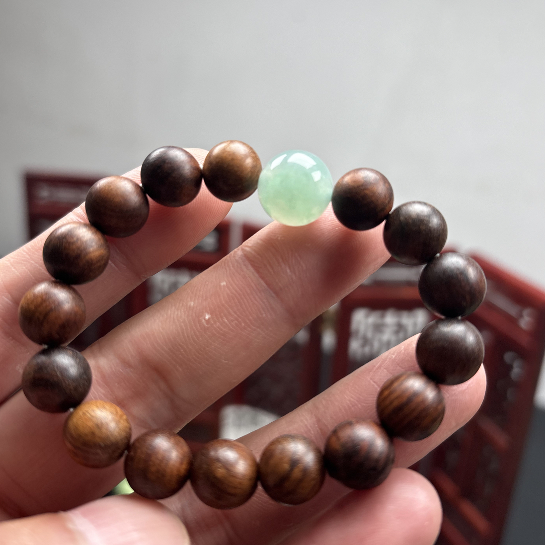 缅甸天然翡翠a货 冰胶果绿色卡12.2