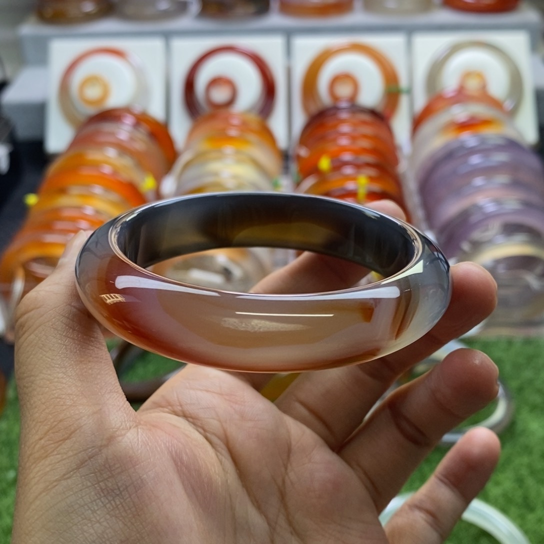 手镯玛瑙/玉髓未镶嵌