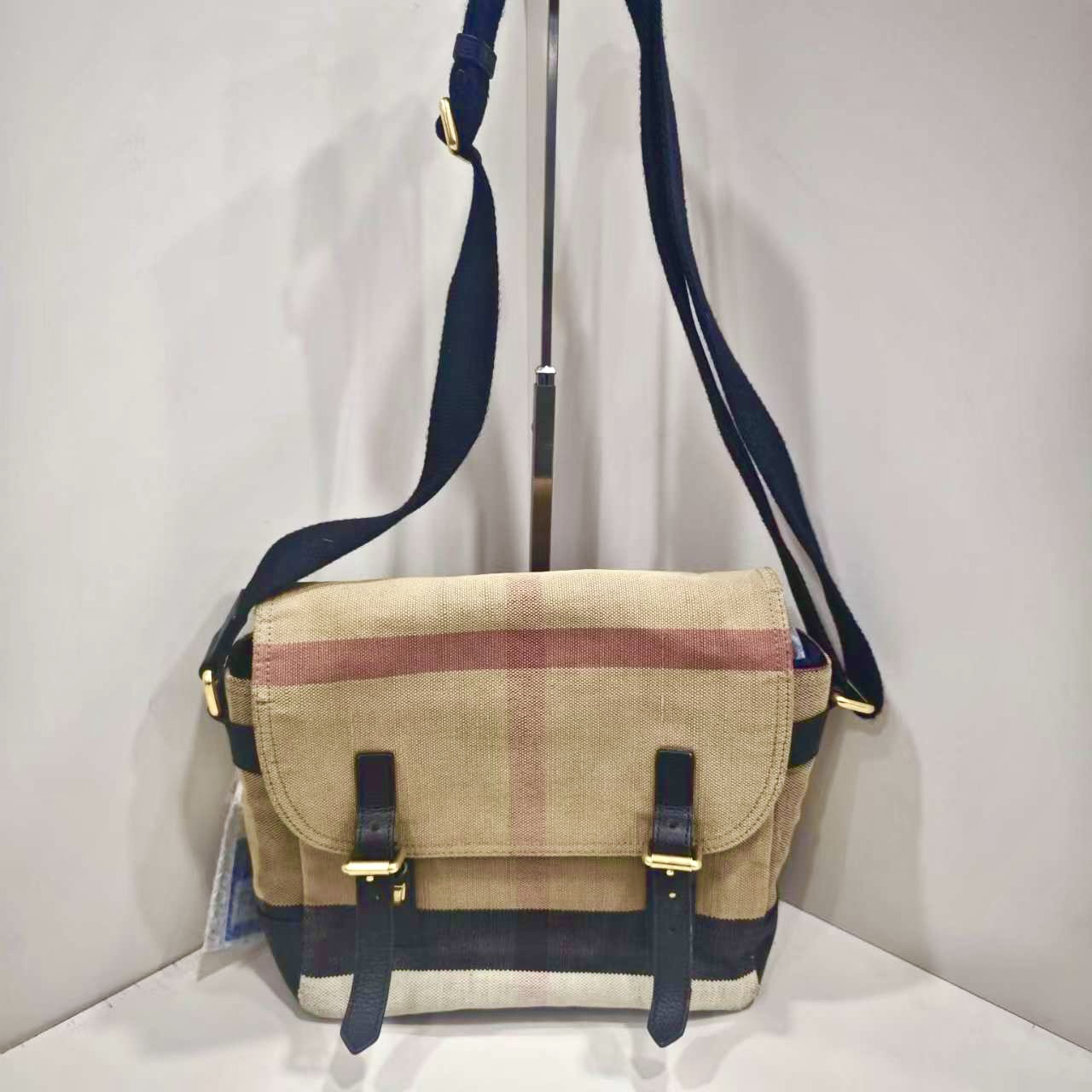 95新 BURBERRY/博柏利 帆布邮差包/4392