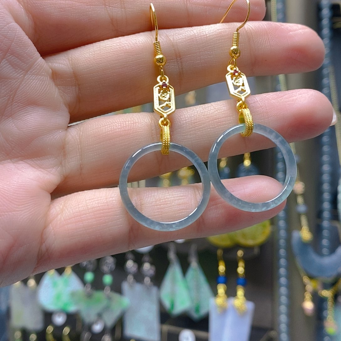 未镶嵌翡翠耳饰翡翠