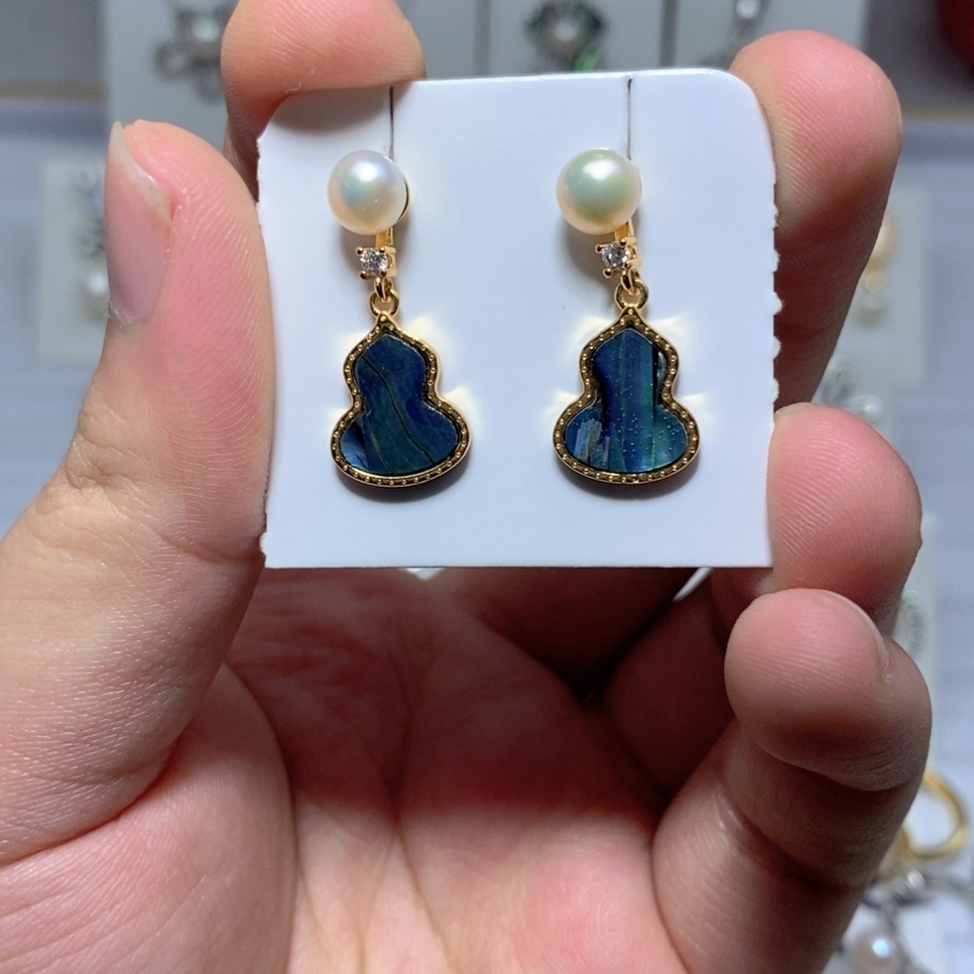 淡水珍珠耳饰未镶嵌