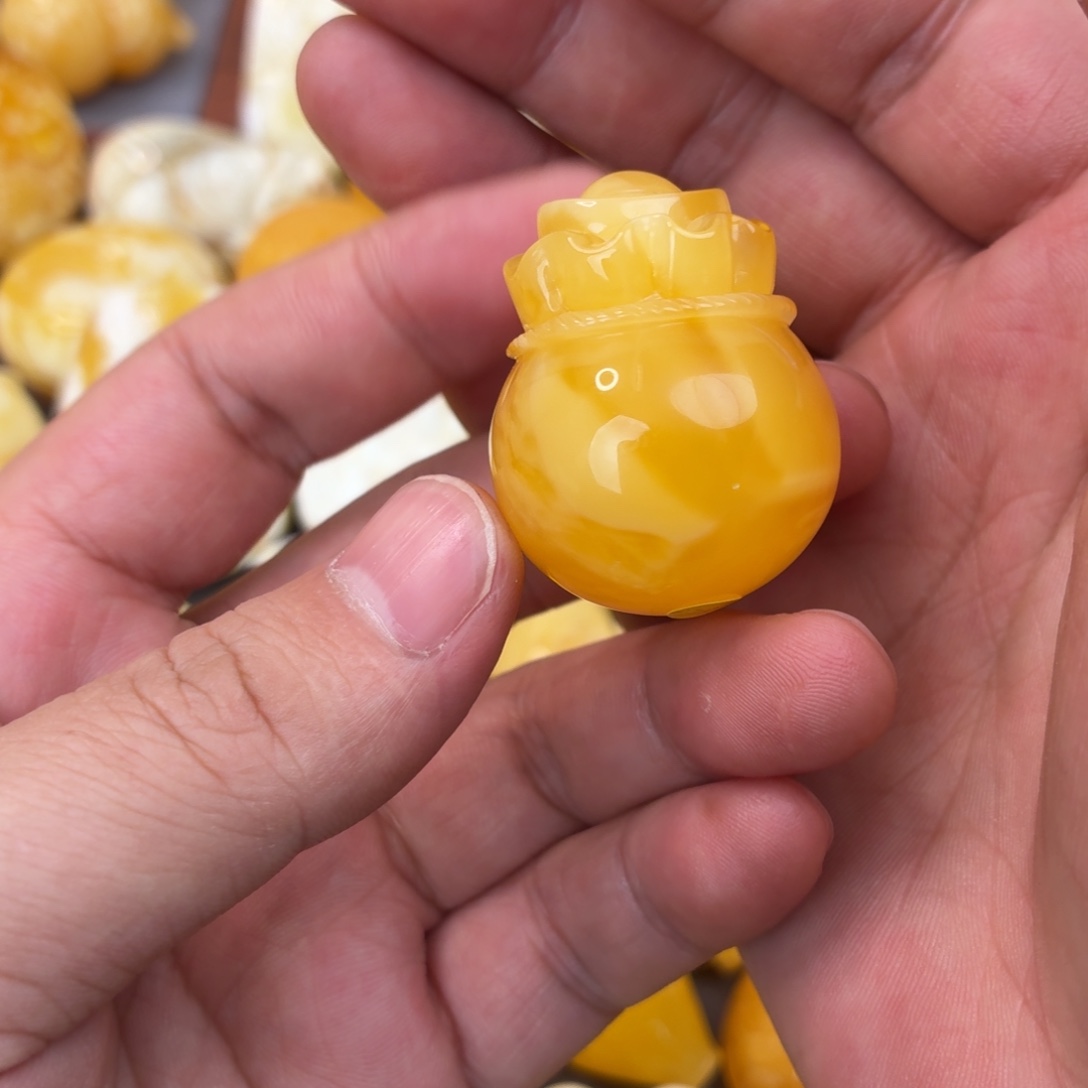 蜜蜡未镶嵌吊坠(不含链)