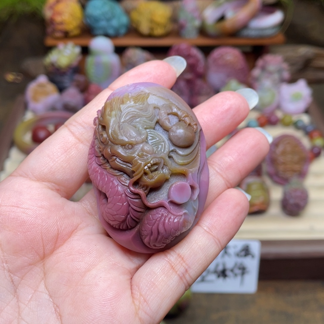 熊***←玛瑙/玉髓未镶嵌珠宝半成品盐源玛瑙苏工龙游九天
