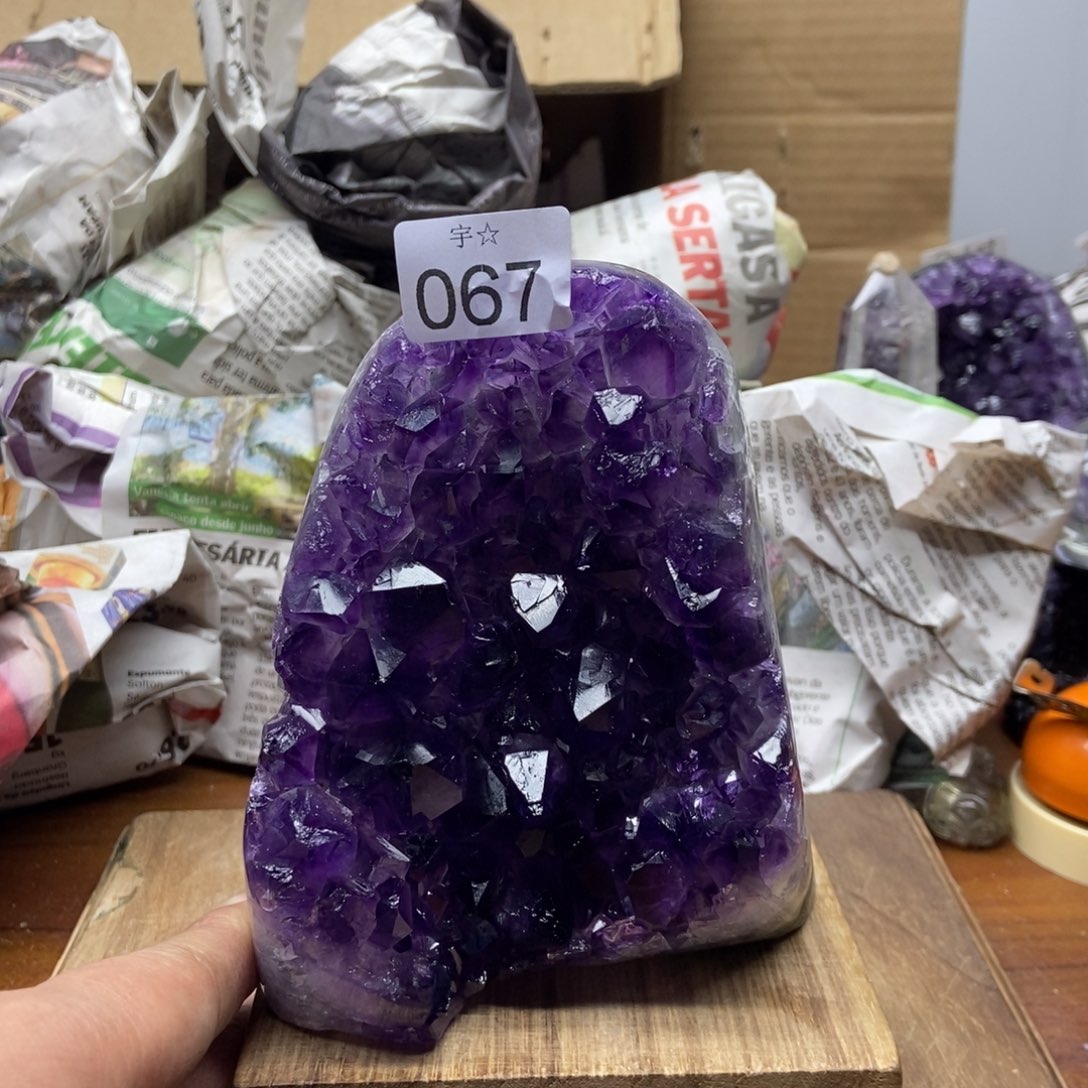 紫晶天然水晶摆件未镶嵌