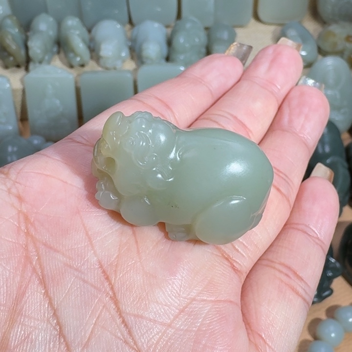 和田玉未镶嵌挂件