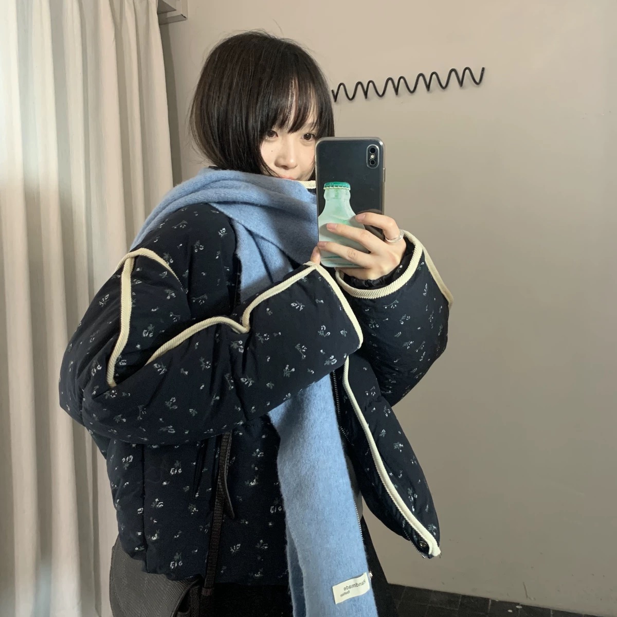 灰灰呀！大版爆款 捡漏咯～韩代复古设计感立领小碎花包边棉服外套