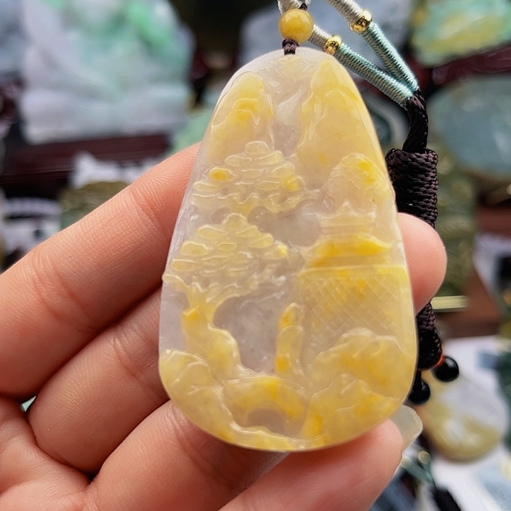 翡翠未镶嵌颈饰挂件