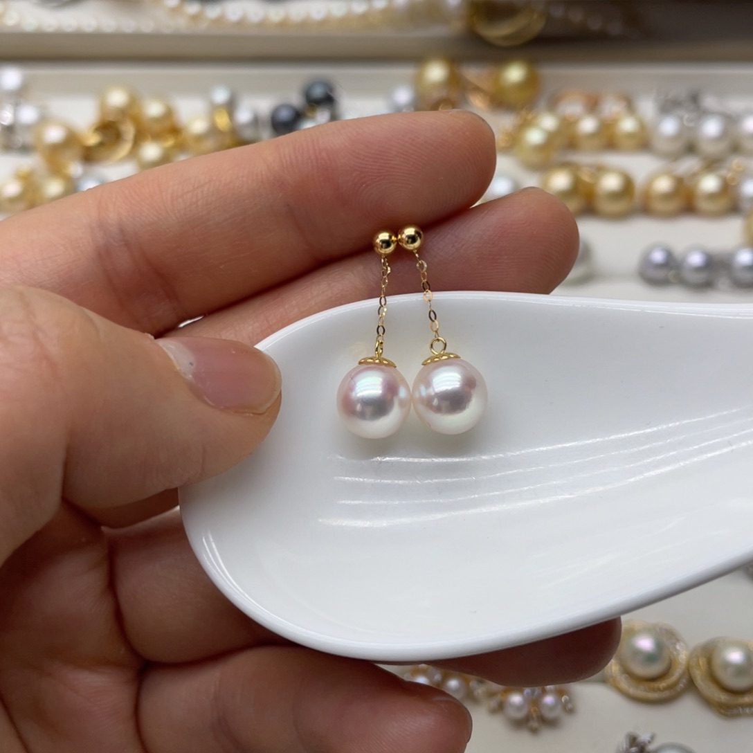 18K金镶嵌海水珍珠耳饰
