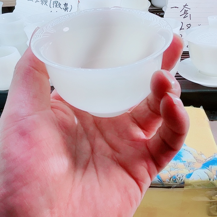 我现在是按厂家价哦，这两天我是拿流量