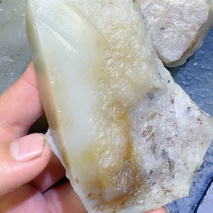 小***1和田玉未镶嵌珠宝半成品