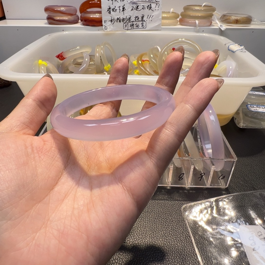 依***依玛瑙/玉髓未镶嵌手镯