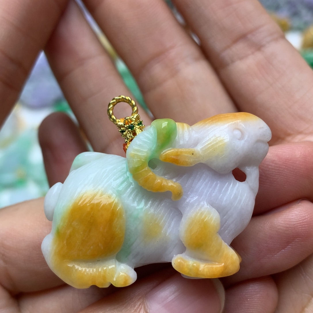 翡翠颈饰未镶嵌翡翠