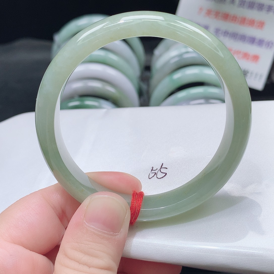 翡翠未镶嵌手镯93