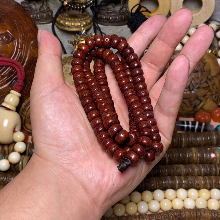 余****檀香紫檀（小叶紫檀）