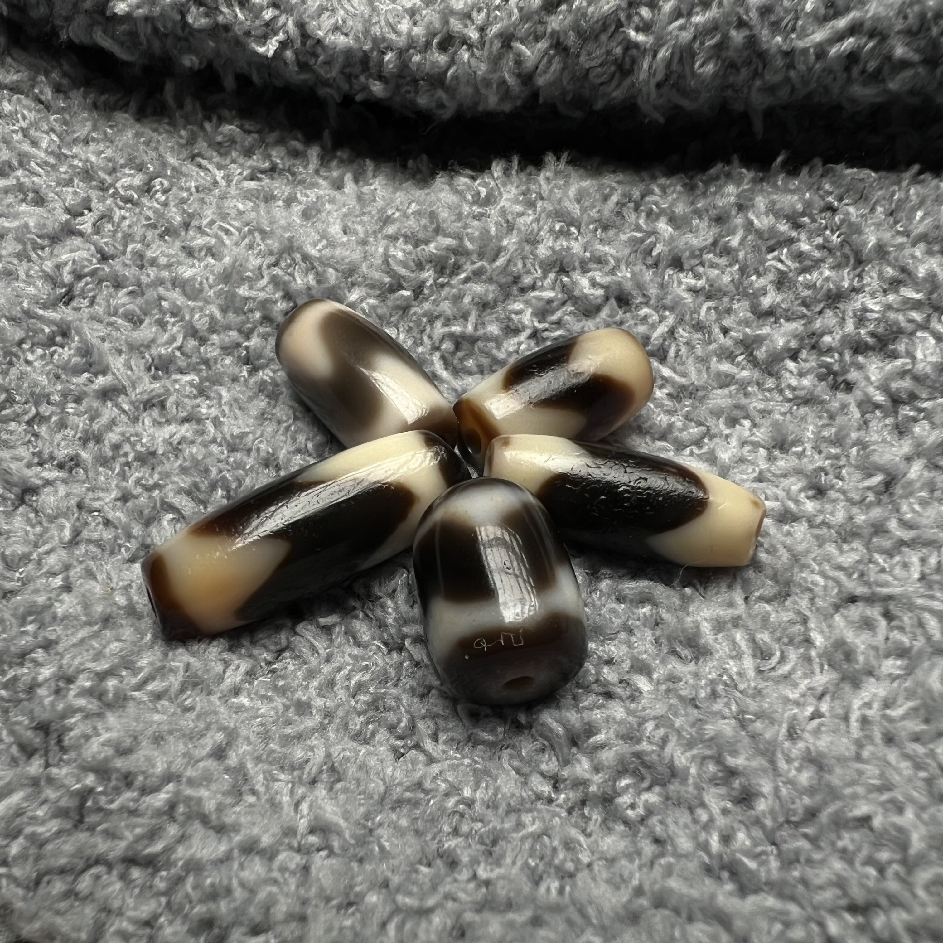 【玖仰文玩】纯手工玛瑙虎牙台珠配饰（多样式发货只发其一） JY013