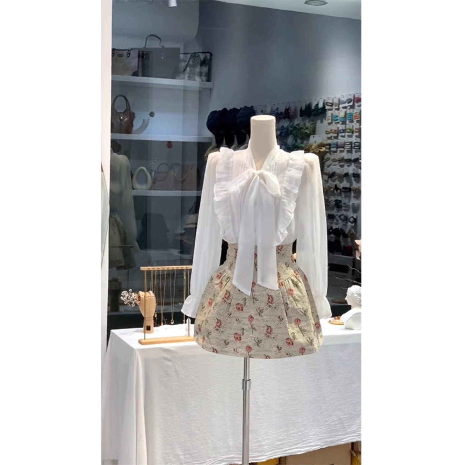 设计感蝴蝶结白色衬衫上衣2025韩系早秋新款法式衬衣裤裙女装