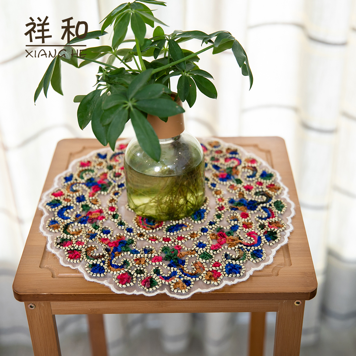 B002-1 金丝绒（30*30CM圆/对）彩色绳绣圆盖巾