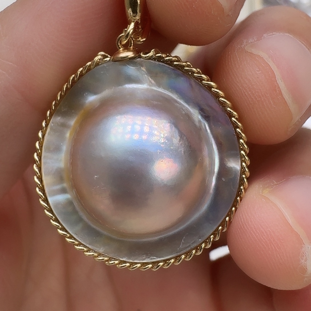 颈饰未镶嵌拼合珍珠（马贝珠）