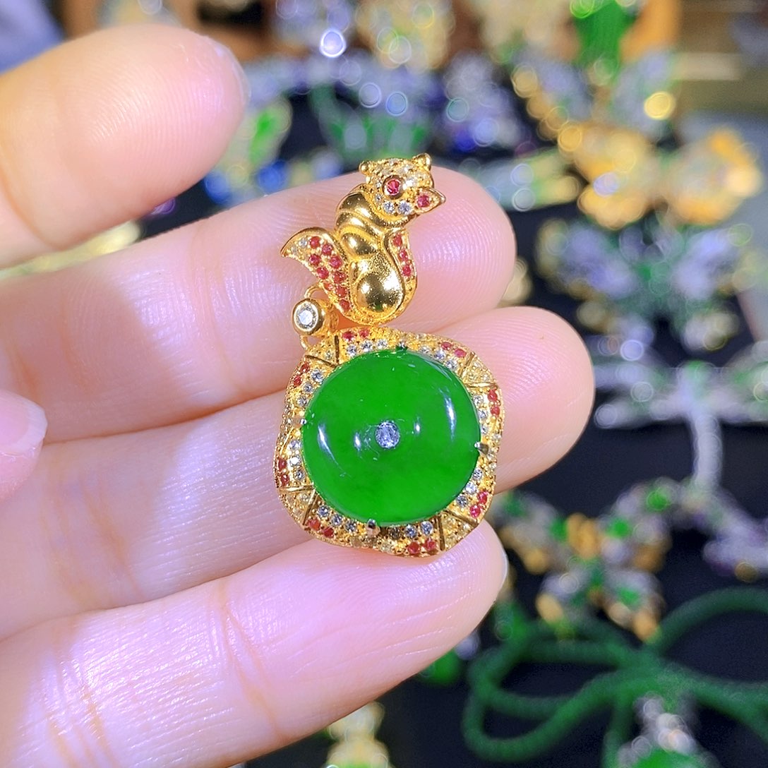 颈饰银S925镶嵌翡翠