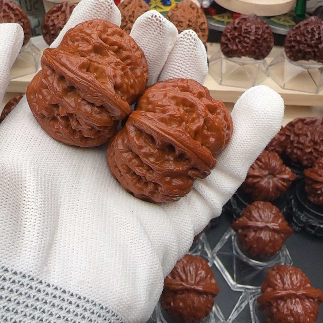 文玩核桃吊坠45红元宝