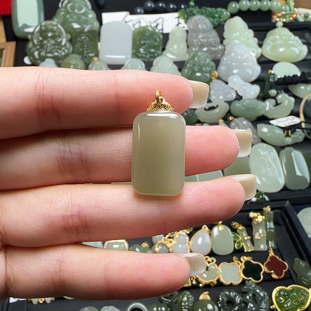 颈饰银S925镶嵌和田玉