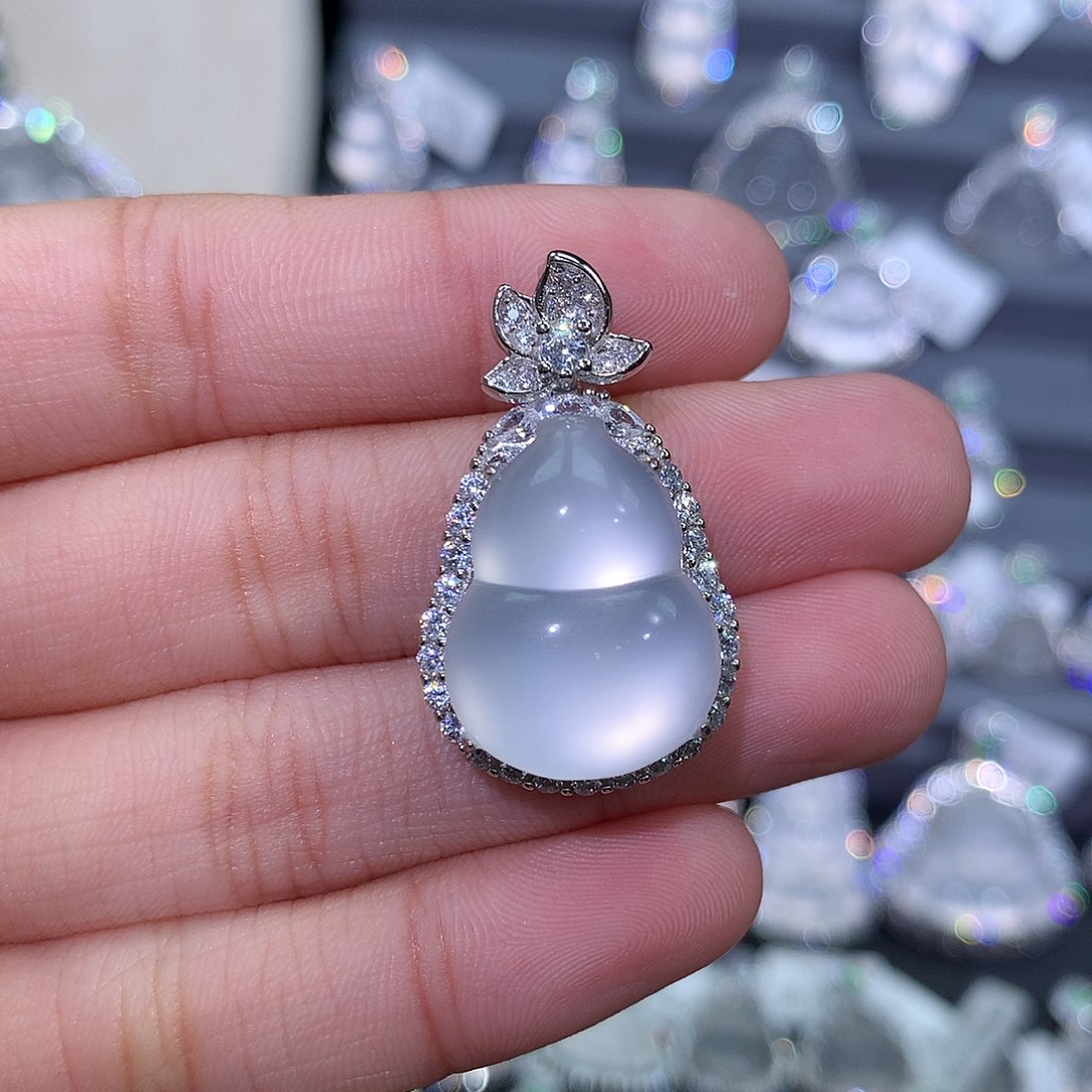 石英质玉颈饰银S925镶嵌